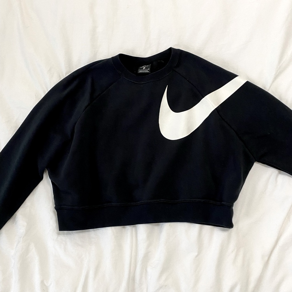 NIKE black cropped sweatshirt size small